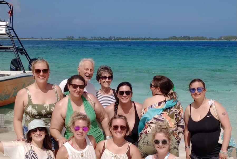 Swimming with the Pigs Nassau