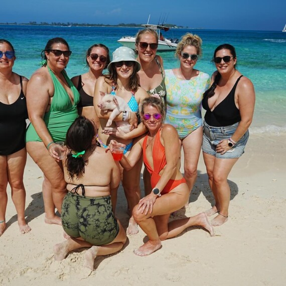 bahamas beach tour swimming pigs