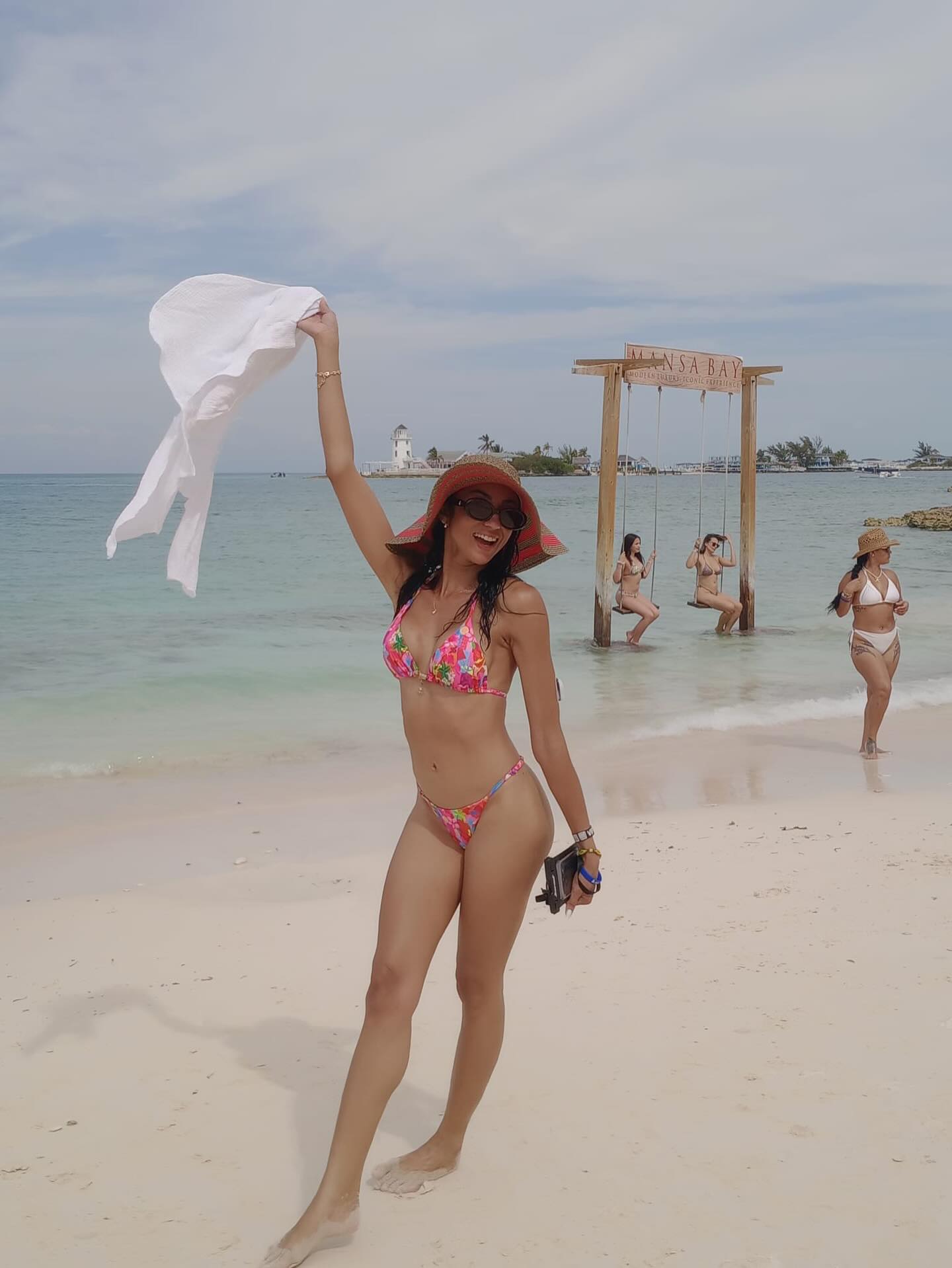 paradise island boat tours